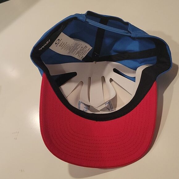 NEW OAKLEY AMERICAN RED WHITE BLUE MAGA  EMBROIDERED BASEBALL HAT - Picture 8 of 9